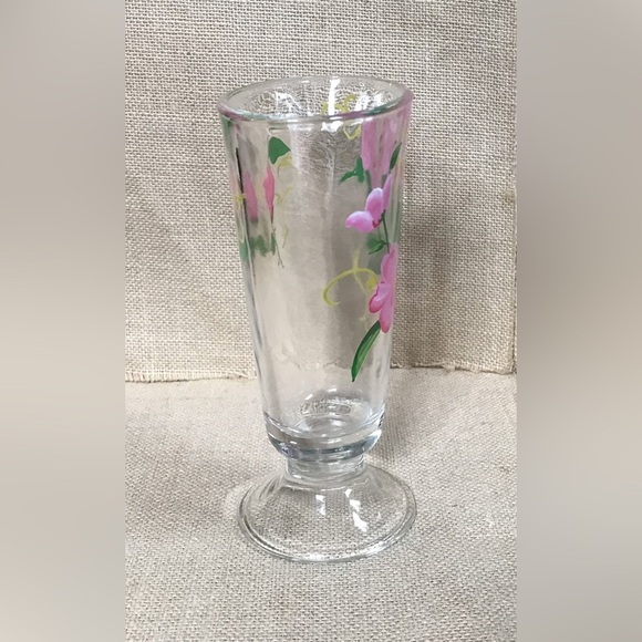 Vintage Floral Glass Fan Pedestal Vase Hand Painted Pink Flowers Cottage Core - Picture 5 of 7